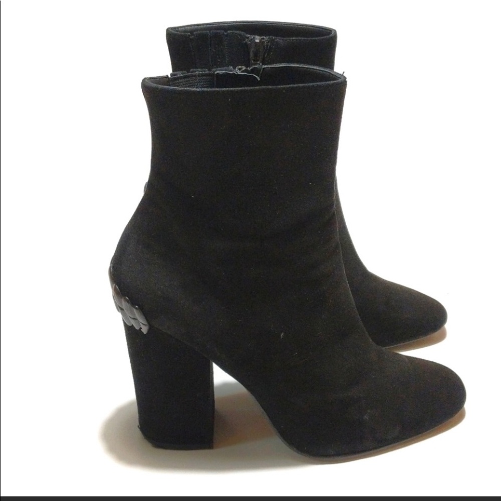 RESET
Kendall+ Kylie Womens Ankle Boots
And Booties Haedyn. BLACK